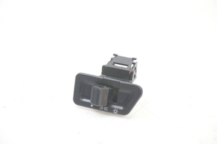 photo de INTERRUPTOR DE LUZ DE FARO. SYM ORBIT 2 4T 50 (2008 - 2017)