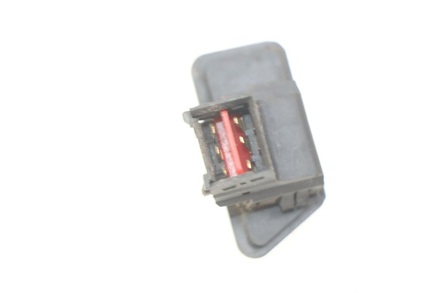 photo de INTERRUPTOR DE LUZ DE FARO. EUROCKA VIRTUALITY GT 4T 50 (2011 - 2017)