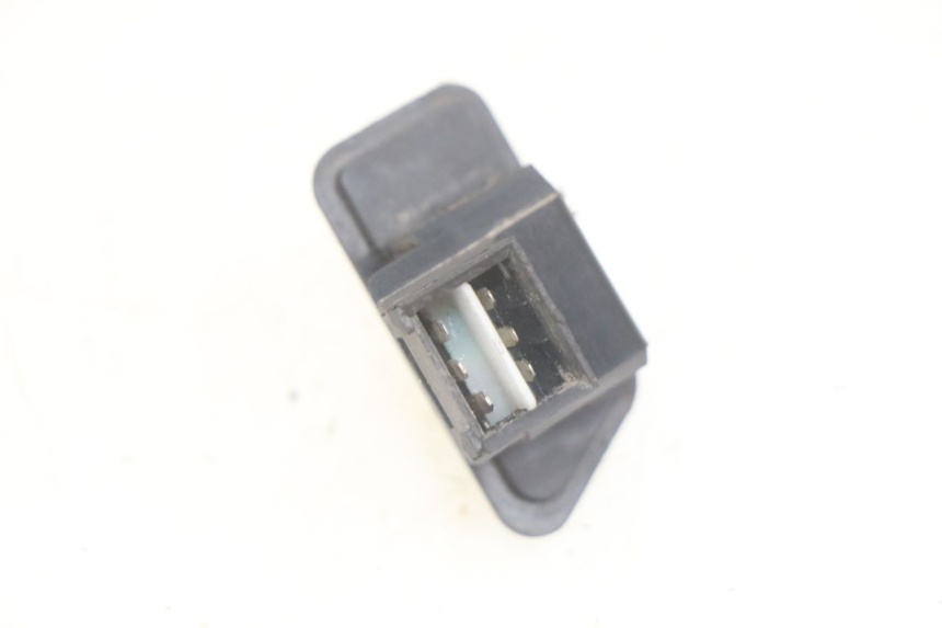 photo de INTERRUPTOR DE LUZ YIYING YY125T 125 (2006 - 2014)
