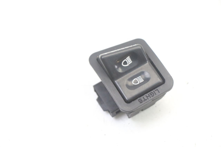 photo de INTERRUPTOR DE LUZ ALTA APRILIA ATLANTIC 125 (2003 - 2009)