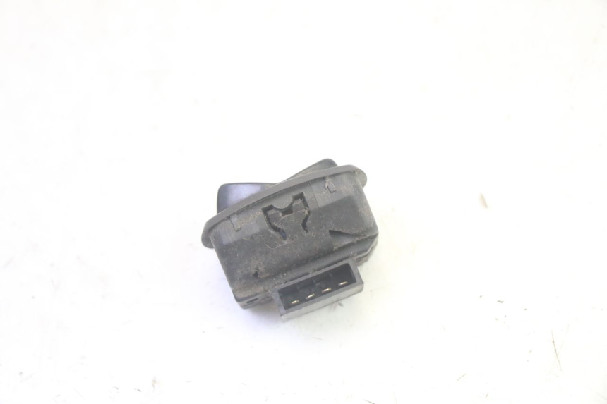 photo de INTERRUPTOR DE LUZ ALTA PEUGEOT DJANGO 4T 50 (2014 - 2019) - Zoom estado de uso