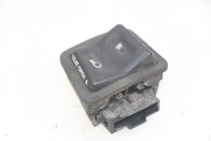 photo de INTERRUPTOR DE LUZ ALTA SYM FIDDLE 3 III 125 (2014 - 2020)