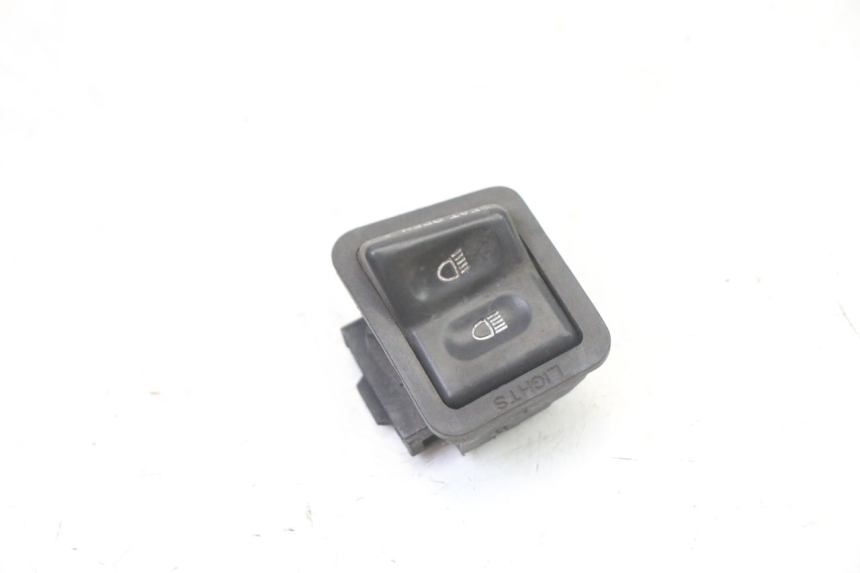 photo de INTERRUPTOR DE LUZ ALTA SYM FIDDLE 3 III 125 (2014 - 2020)