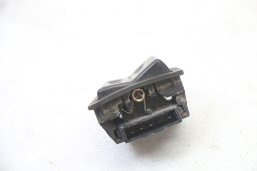 photo de INTERRUPTOR DE LUZ ALTA SYM FIDDLE 3 III 125 (2014 - 2020)