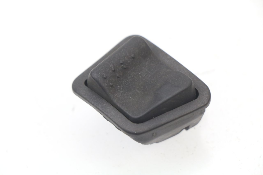 photo de INTERRUPTOR DE LUZ ALTA PIAGGIO FLY 2T 50 (2004 - 2017)