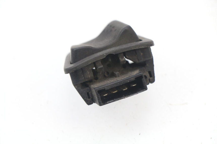 photo de INTERRUPTOR DE LUZ ALTA PIAGGIO FLY 2T 50 (2004 - 2017)