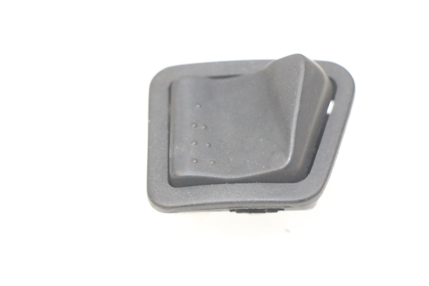 photo de INTERRUPTOR DE LUZ ALTA PIAGGIO FLY 2T 50 (2004 - 2017)