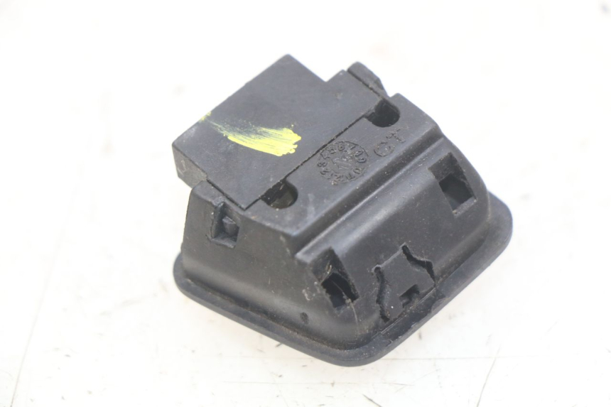 photo de INTERRUPTOR DE LUZ ALTA PIAGGIO FLY 4T 50 (2013 - 2017)