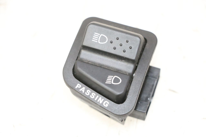 photo de CONMUTADOR LUCES PIAGGIO MP3 HPE 310 (2024 - 2025)