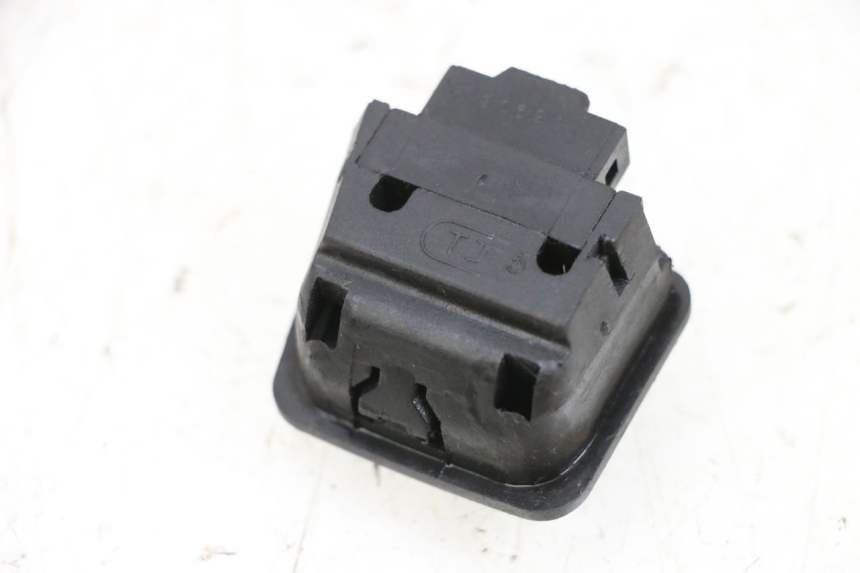 photo de INTERRUPTOR DE LUZ ALTA SYM ORBIT III 3 4T 50 (2018 - 2021) - Zoom estado de uso