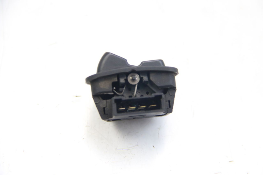photo de INTERRUPTOR DE LUZ ALTA PIAGGIO BEVERLY 125 (2010 - 2015)