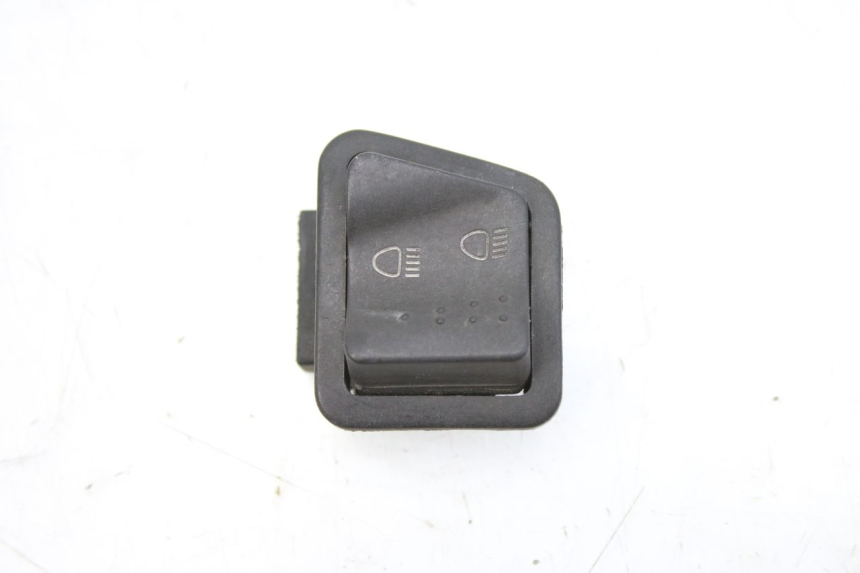 photo de INTERRUPTOR DE LUZ ALTA PIAGGIO FLY 2T 50 (2004 - 2017)