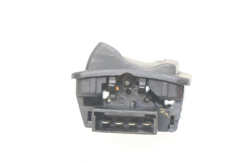 photo de INTERRUPTOR DE LUZ ALTA PIAGGIO FLY 100 (2006 - 2010)