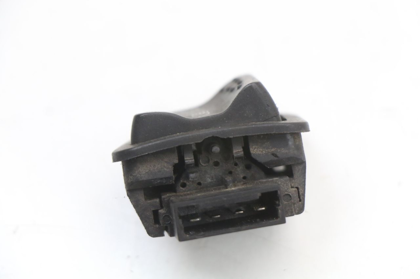 photo de INTERRUPTOR DE LUZ ALTA PIAGGIO NEW TYPHOON 50 (2018 - 2021)