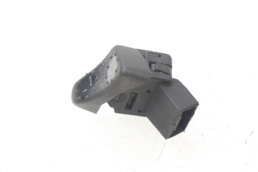 photo de INTERRUPTOR DE LUZ ALTA PIAGGIO VESPA LX 2T 50 (2005 - 2013)