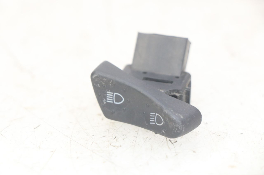 photo de INTERRUPTOR DE LUZ ALTA PIAGGIO VESPA S 2T 50 (2007 - 2014)