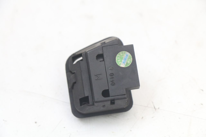 photo de INTERRUPTOR DE LUZ ALTA PIAGGIO XEVO - X EVO 125 (2007 - 2016)