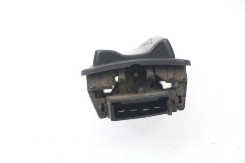 photo de INTERRUPTOR DE LUZ ALTA PIAGGIO ZIP 2T 50 (2009 - 2019)