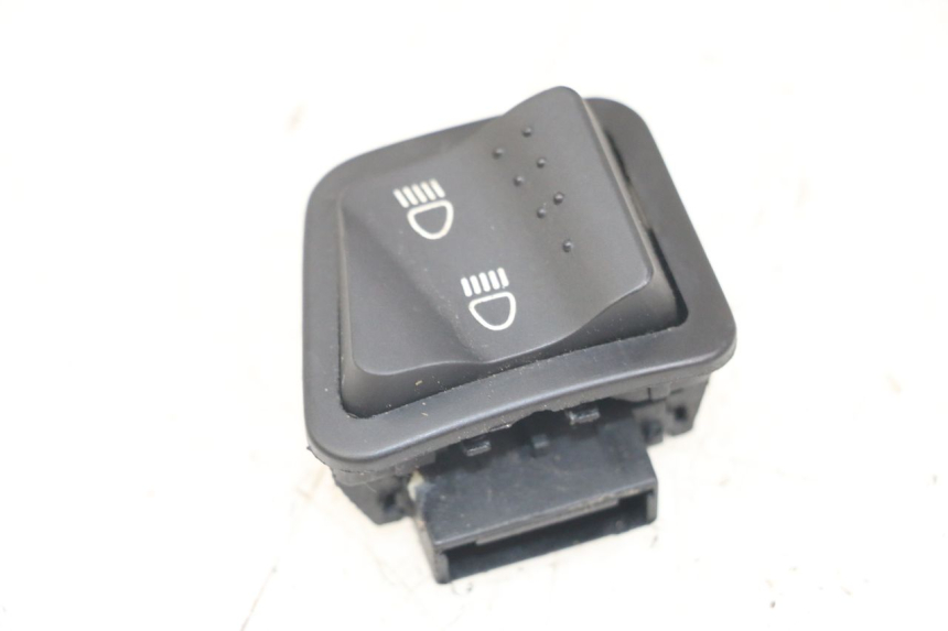 photo de INTERRUPTOR DE LUZ ALTA PIAGGIO ZIP 2T 50 (2009 - 2019)