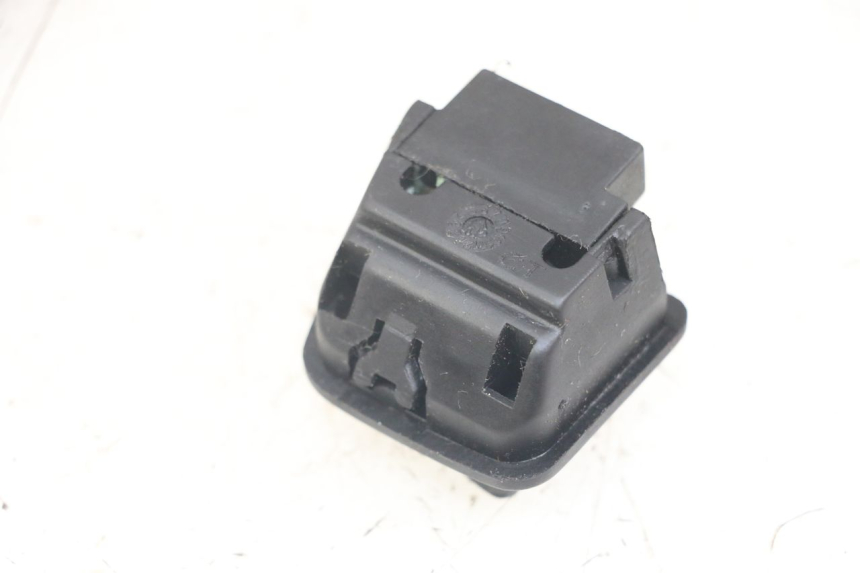 photo de INTERRUPTOR DE LUZ ALTA PIAGGIO ZIP 2T 50 (2009 - 2019)