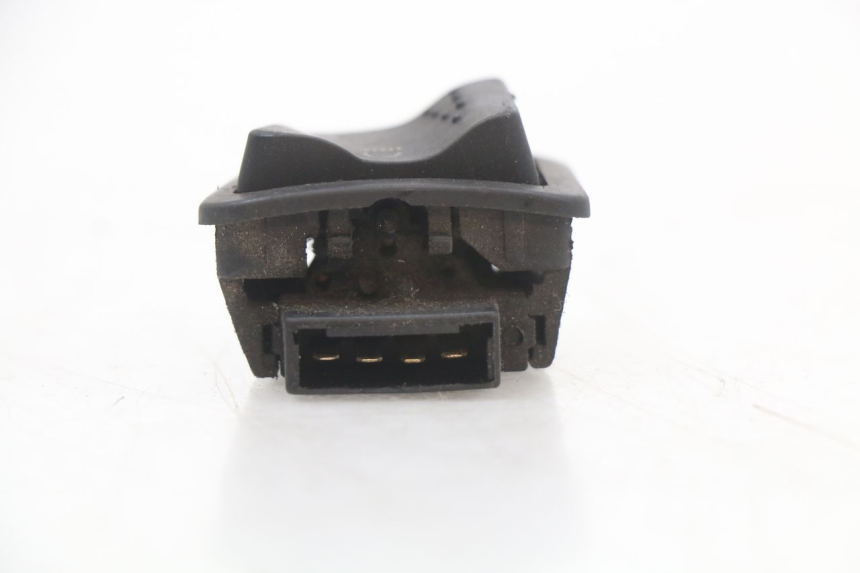 photo de INTERRUPTOR DE LUZ ALTA PIAGGIO ZIP 4T 50 (2018 - 2020)