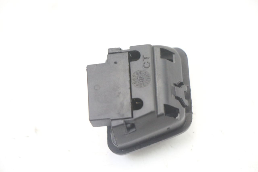 photo de INTERRUPTOR DE LUZ ALTA PIAGGIO ZIP 4T 50 (2018 - 2020)