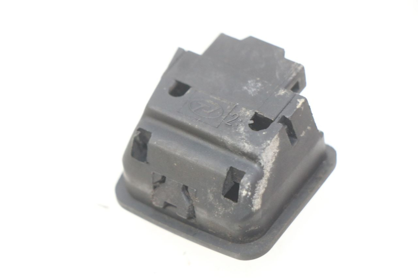 photo de INTERRUPTOR DE LUZ ALTA SUZUKI SIXTEEN 125 (2008 - 2010)