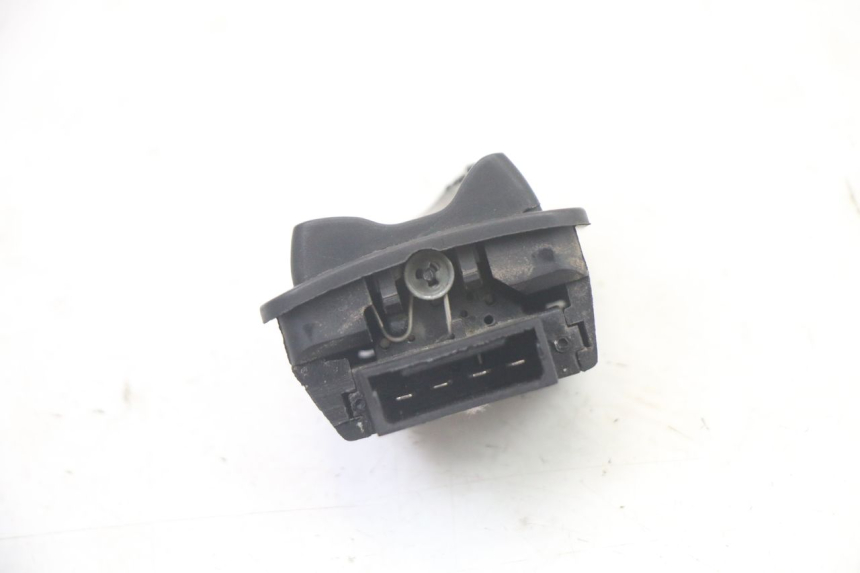 photo de INTERRUPTOR DE LUZ ALTA APRILIA SXR 50 (2021 - 2023)