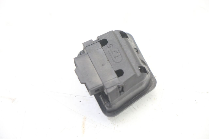 photo de INTERRUPTOR DE LUZ ALTA SYM ORBIT III 3 4T 50 (2018 - 2021)