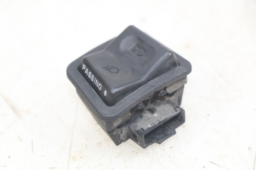 photo de INTERRUPTOR DE LUZ ALTA YAMAHA X-MAX XMAX 250 (2006 - 2009)