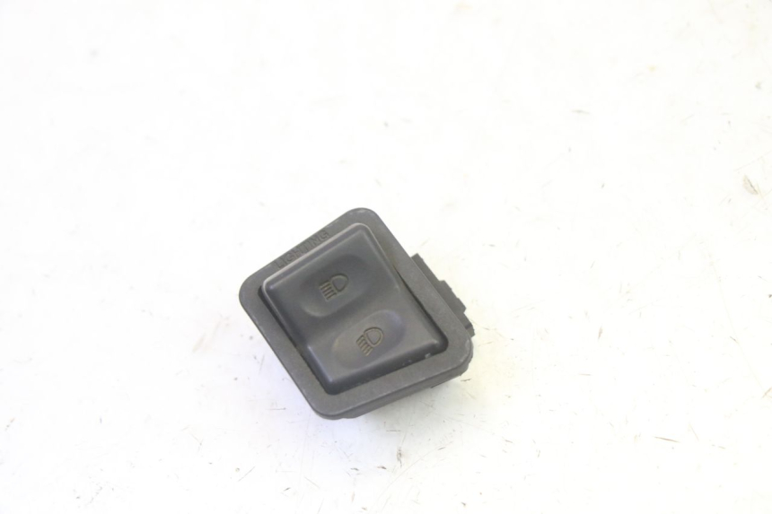 photo de INTERRUPTOR DE LUZ ALTA YAMAHA X-MAX XMAX 250 (2006 - 2009)
