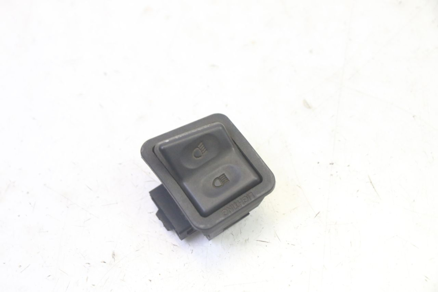 photo de INTERRUPTOR DE LUZ ALTA YAMAHA X-MAX XMAX 250 (2006 - 2009)