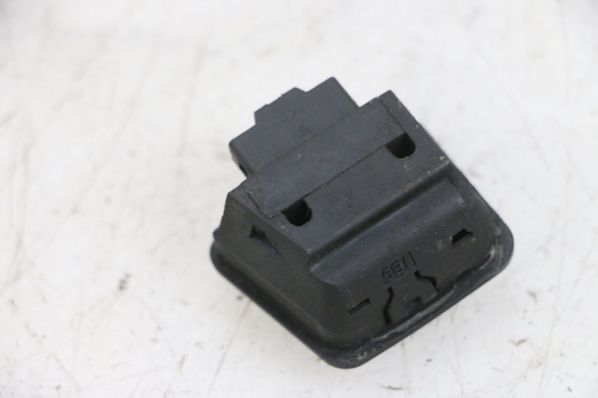 photo de INTERRUPTOR DE LUZ ALTA YAMAHA XMAX X-MAX 125 (2006 - 2009) - Zoom estado de uso