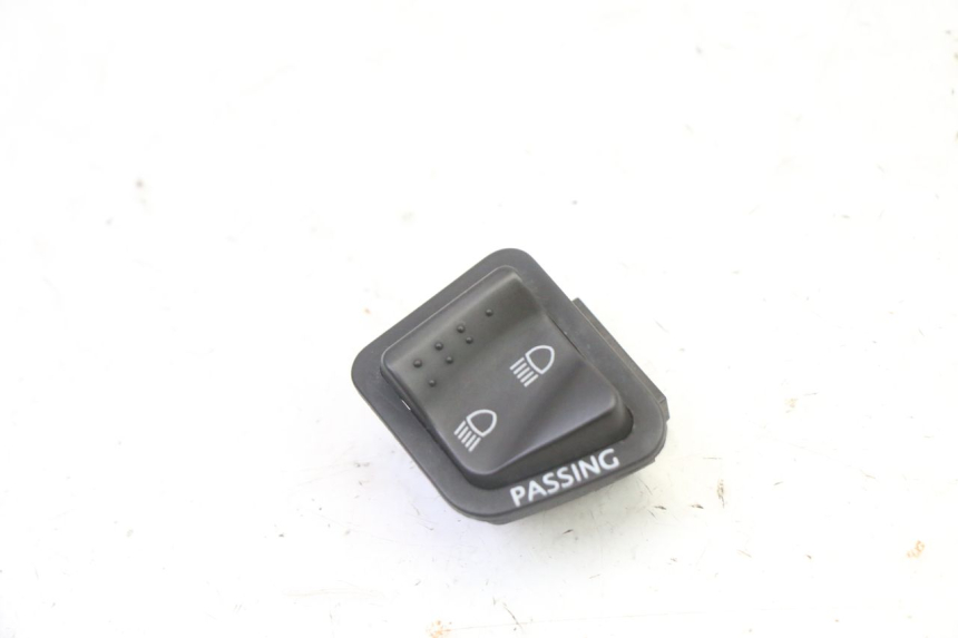 photo de INTERRUPTOR DE LUZ ALTA PIAGGIO X9 EVOLUTION 125 (2003 - 2007)