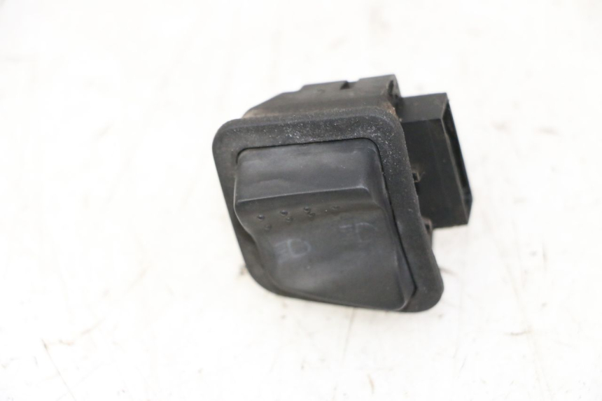 photo de INTERRUPTOR DE LUZ ALTA PIAGGIO XEVO - X EVO 125 (2007 - 2016)