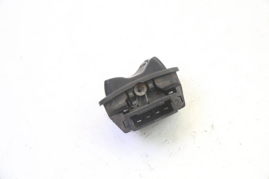 photo de INTERRUPTOR DE LUZ ALTA PIAGGIO XEVO - X EVO 125 (2007 - 2016)