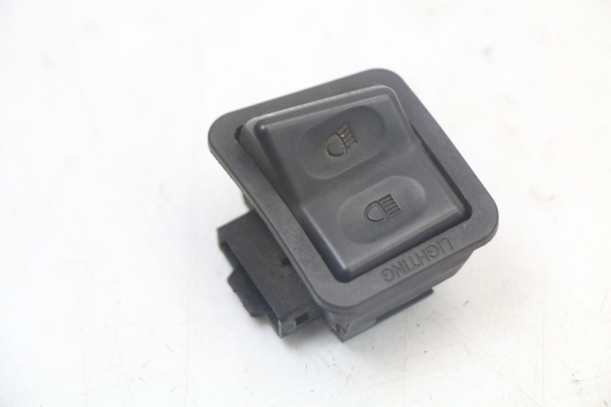 photo de INTERRUPTOR DE LUZ ALTA YAMAHA X-MAX XMAX 250 (2006 - 2009)