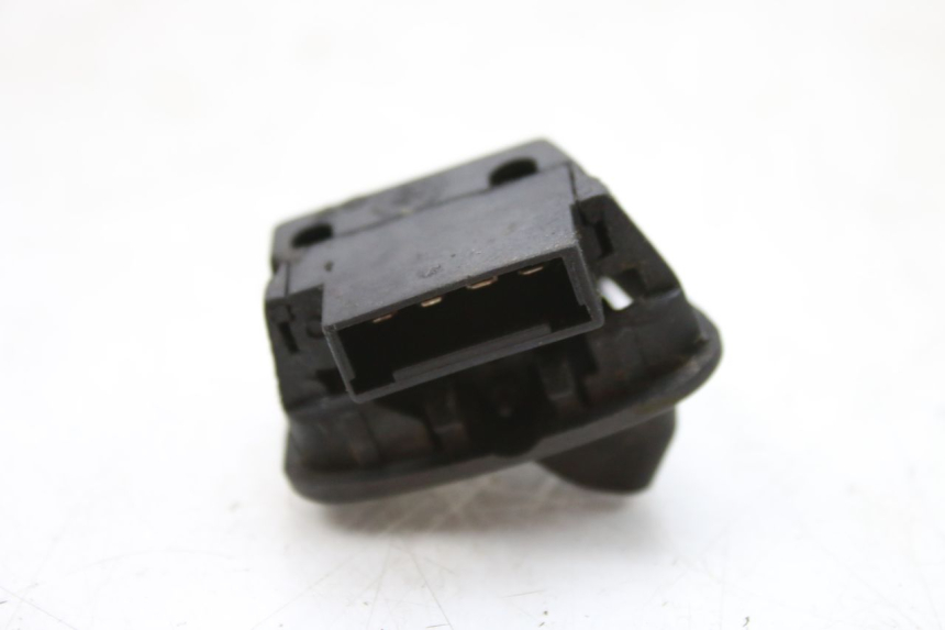 photo de INTERRUPTOR DE LUZ ALTA PIAGGIO ZIP 4T 50 (2018 - 2020)