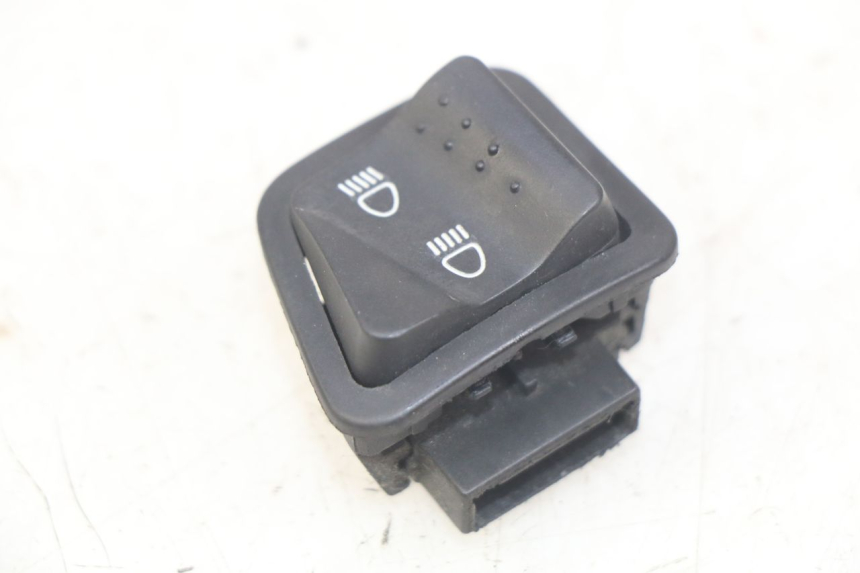 photo de INTERRUPTOR DE LUZ ALTA PIAGGIO ZIP 4T 50 (2018 - 2020)
