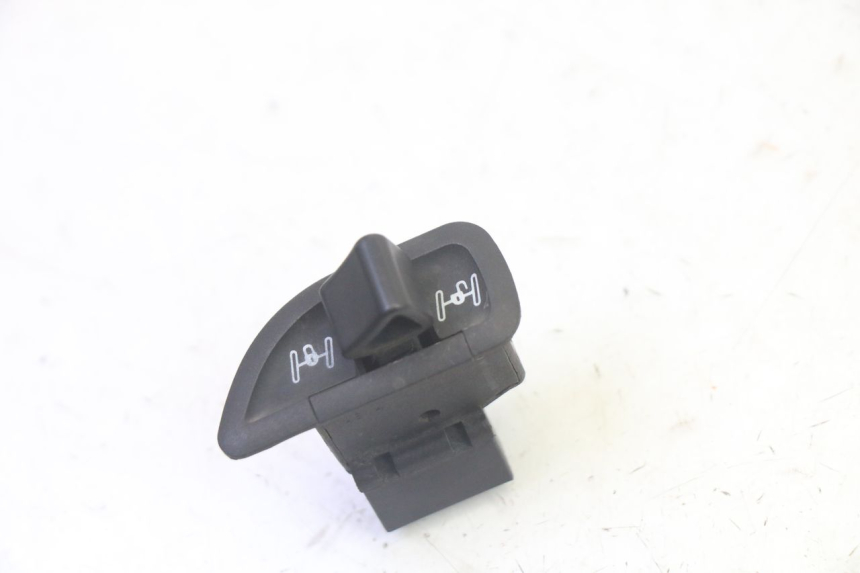photo de INTERRUPTOR DE BLOQUEO DE RODILLO PIAGGIO MP3 RL 250 (2007 - 2010)
