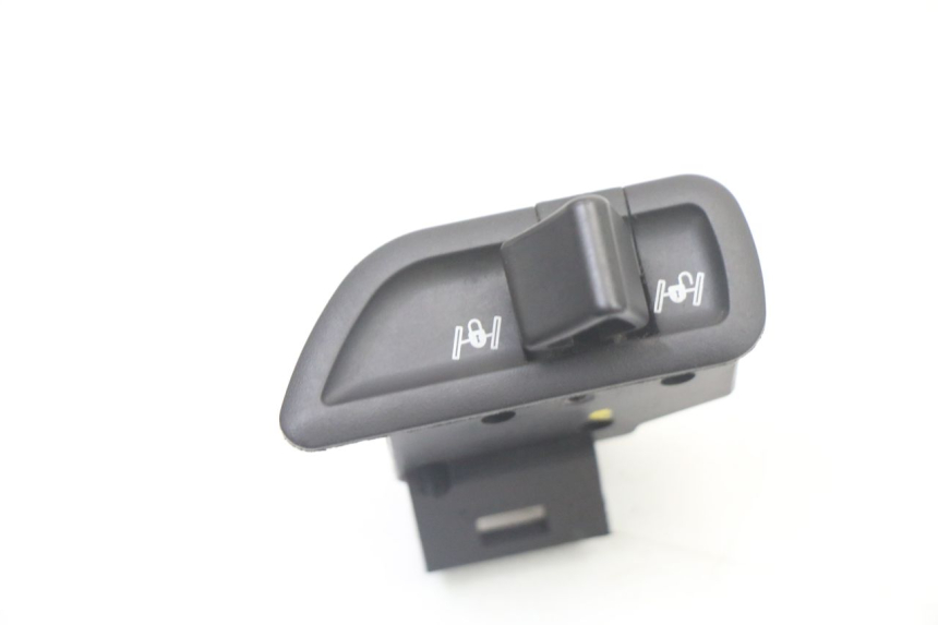 photo de CONMUTADOR ROLL LOCK PIAGGIO MP3 500 (2014 - 2016)
