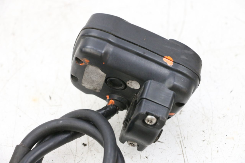 photo de VELOCIMETRO MBK BOOSTER SPIRIT NAKED 50 (2004 - 2017) - Detalles de los puntos de fijación