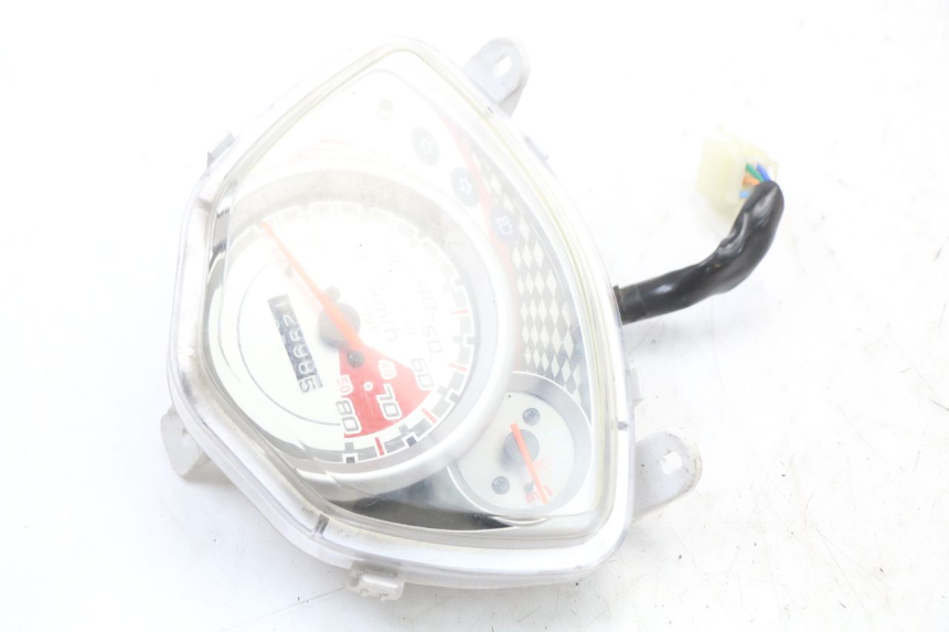 photo de VELOCIMETRO TNT MOTOR BOSTON 4T 50 (2018 - 2025) - Zoom estado de uso