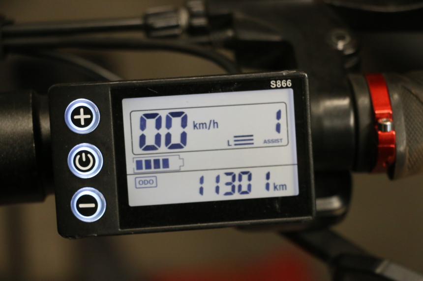 photo de VELOCIMETRO URBANGLIDE E-CROSS PRO 1