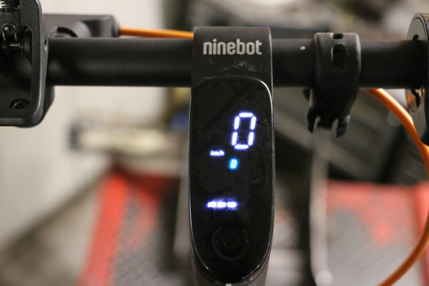 photo de CUENTA KILóMETROS SEGWAY NINEBOT F40E 1