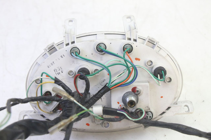 photo de CUENTA KILÓMETROS SYM FIDDLE 3 III 125 (2014 - 2020) - Estado de la superficie y material