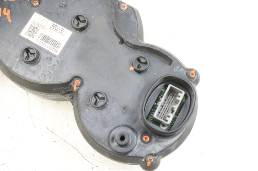 photo de CUENTA KILÓMETROS YAMAHA FJR ABS 1300 (2006 - 2012) - Detalles de los puntos de fijación