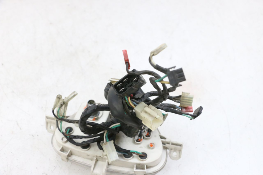 photo de CUENTA KILÓMETROS KYMCO LIKE 125 (2009 - 2016) - Estado de la superficie y material