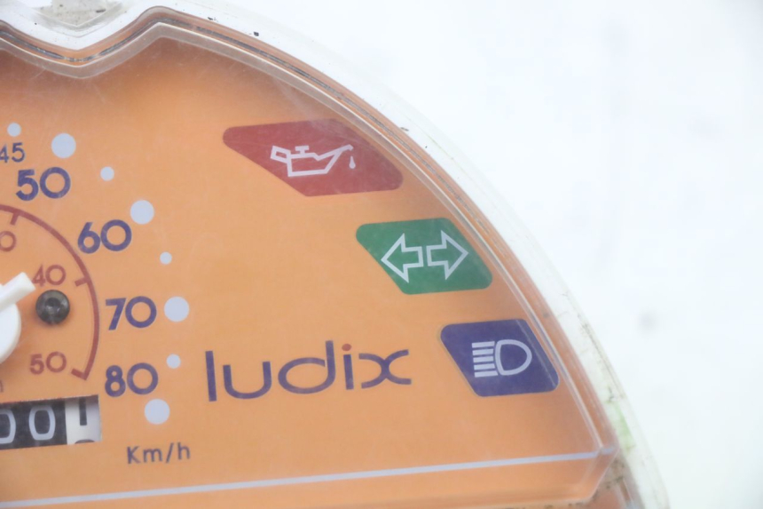 photo de CUENTA KILÓMETROS PEUGEOT LUDIX 50 (2008 - 2017) - Zoom estado de uso