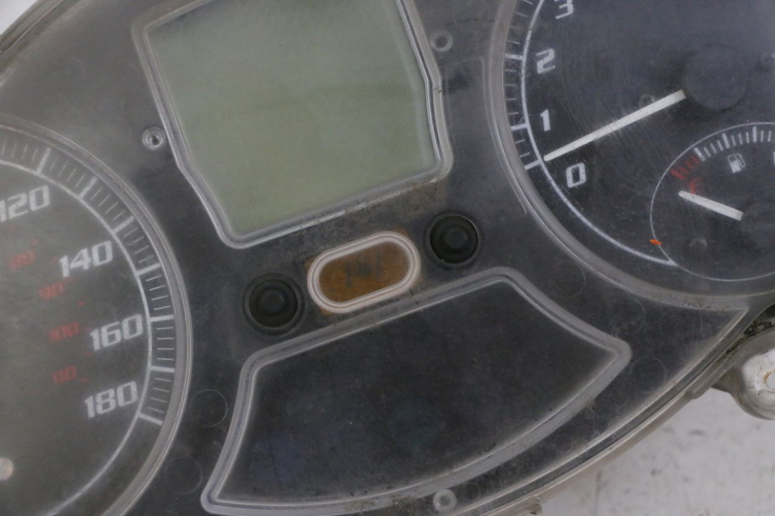 photo de CUENTA KILÓMETROS PIAGGIO MP3 LT 400 (2007 - 2012)